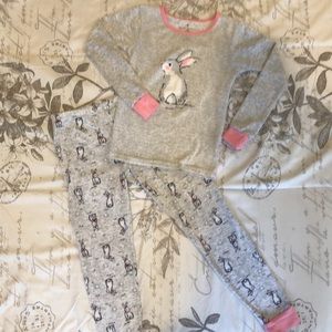 Pajamas for 6 year old girl